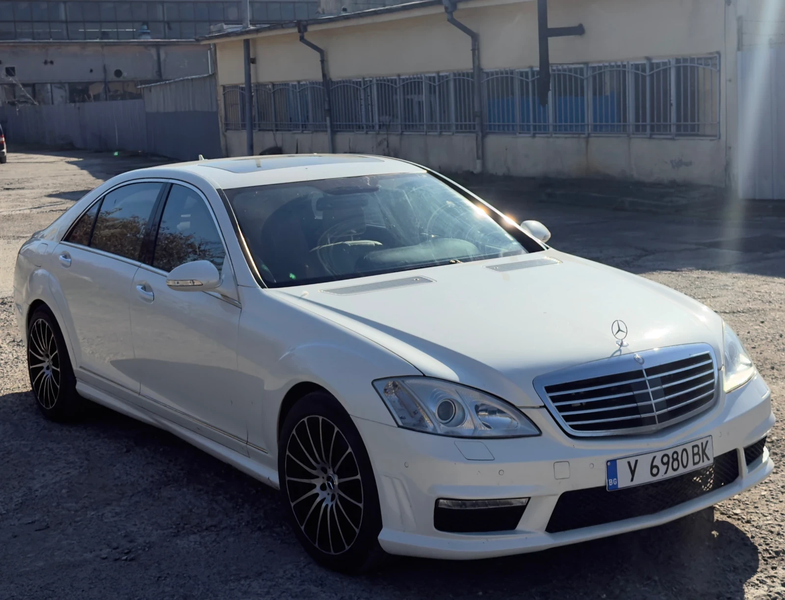 Mercedes-Benz S 550 - AMG/МАСАЖИ/ПОДГРЕВ И ОБДУХВАНЕ/4MATIC - изображение 3