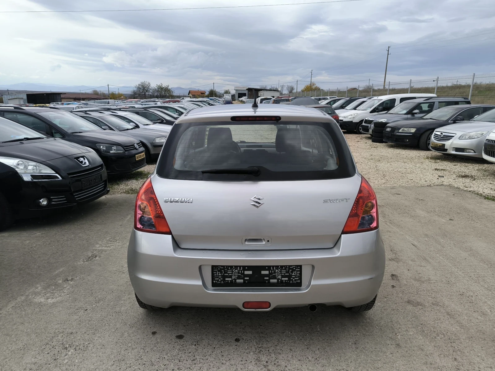 Suzuki Swift 1.3i - изображение 5