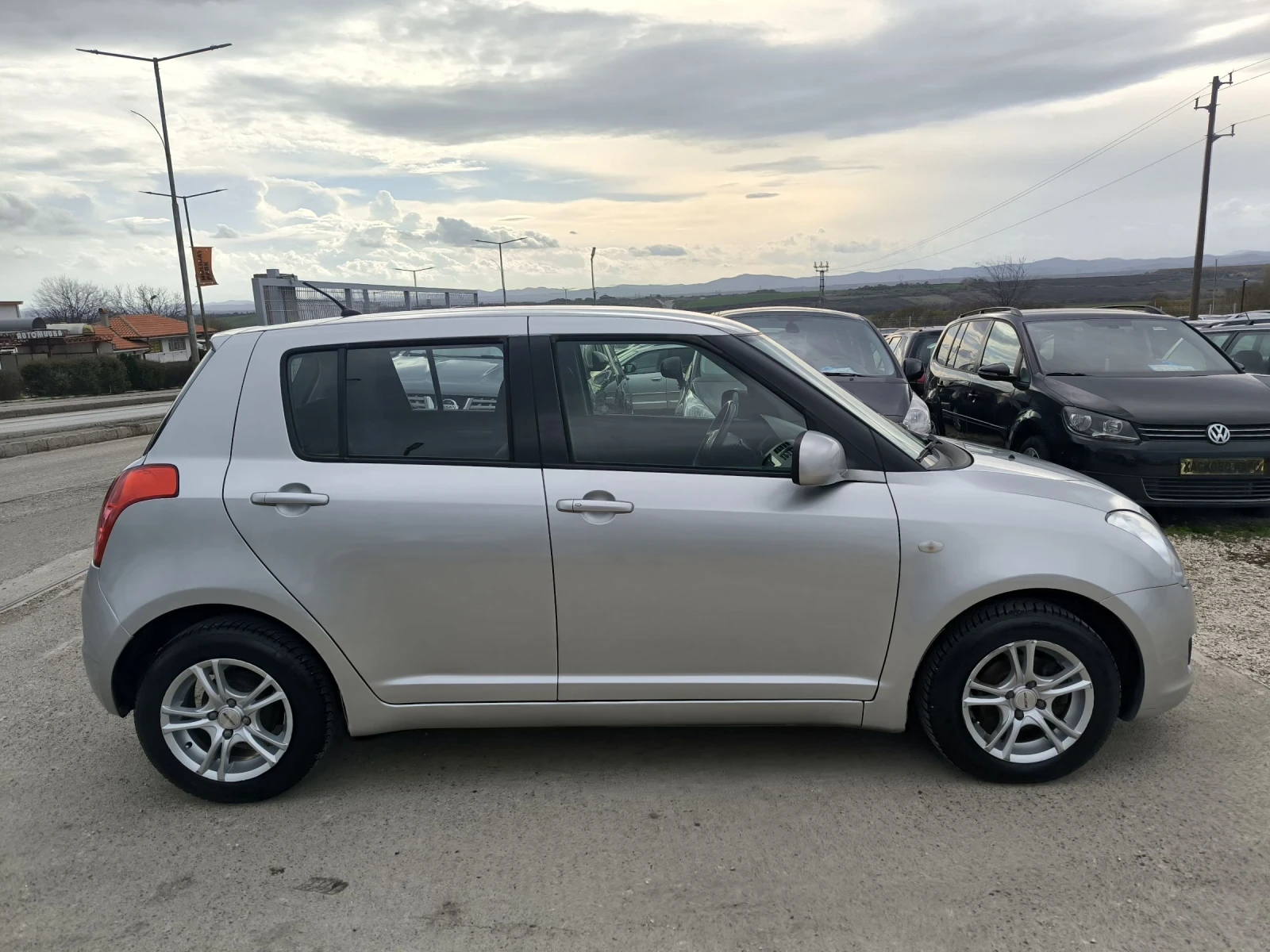 Suzuki Swift 1.3i - изображение 4