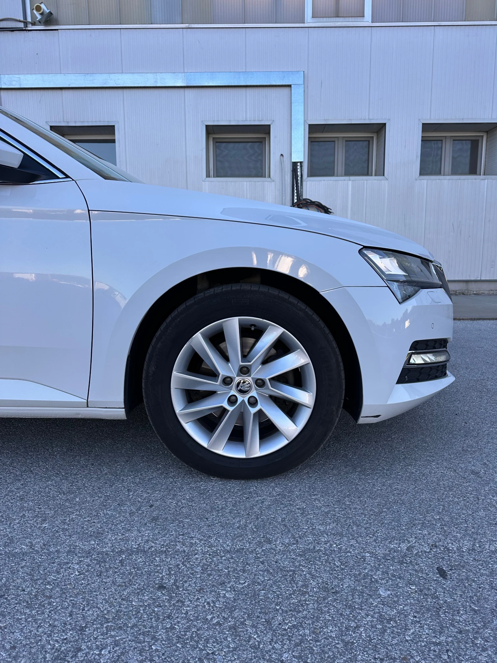 Skoda Superb Facelift 2.0TDI DSG7 190 - изображение 7