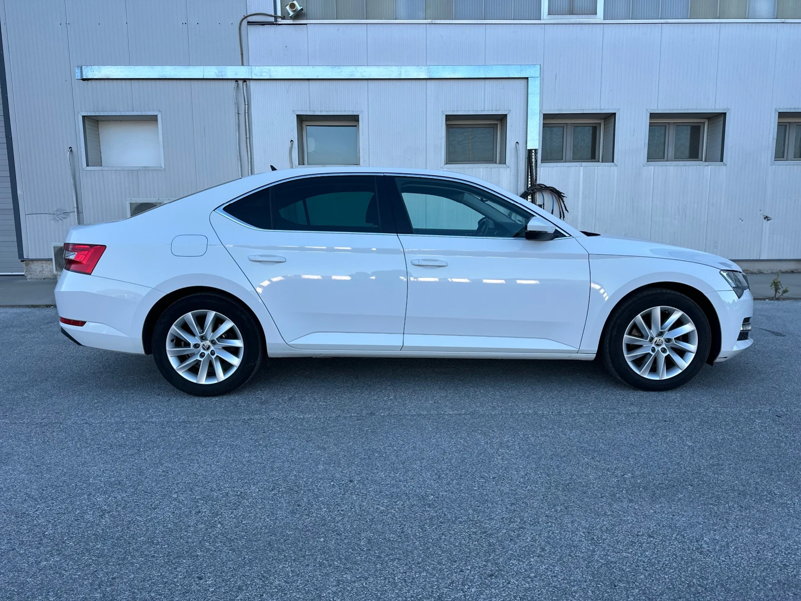 Skoda Superb Facelift 2.0TDI DSG7 190 | Mobile.bg � ����������� 12