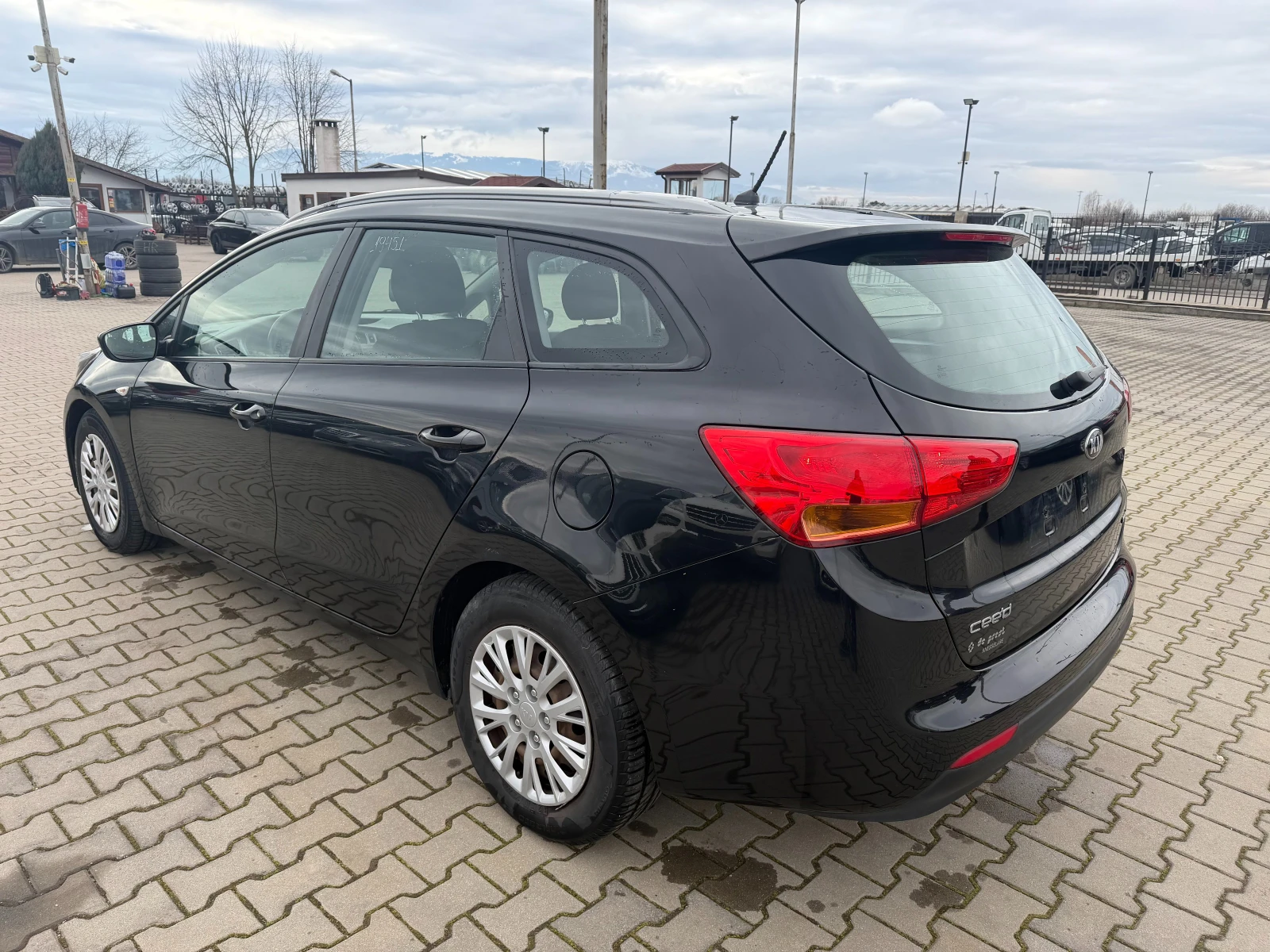 Kia Ceed 1.6CRDI EURO 5 | Mobile.bg � ����������� 8