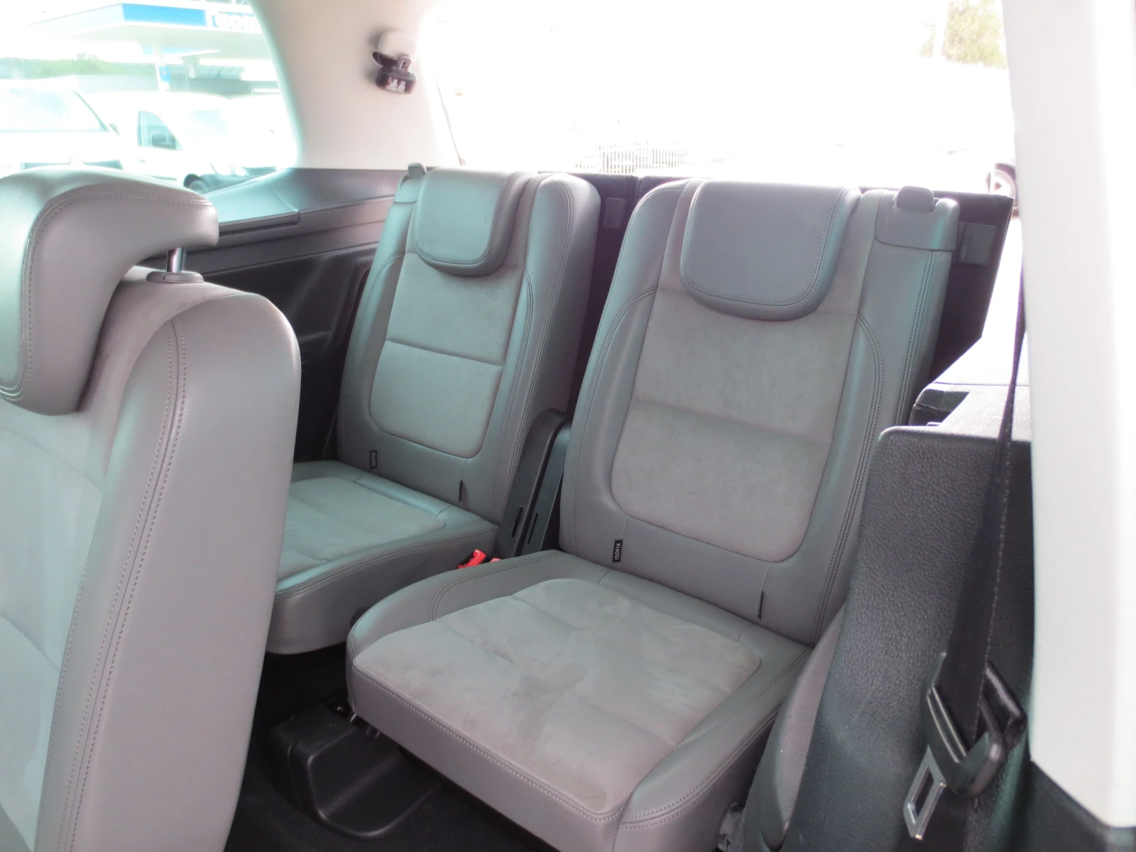 VW Sharan 2.0TDI* DSG* 7ms., снимка 15 - Автомобили и джипове - 54040519