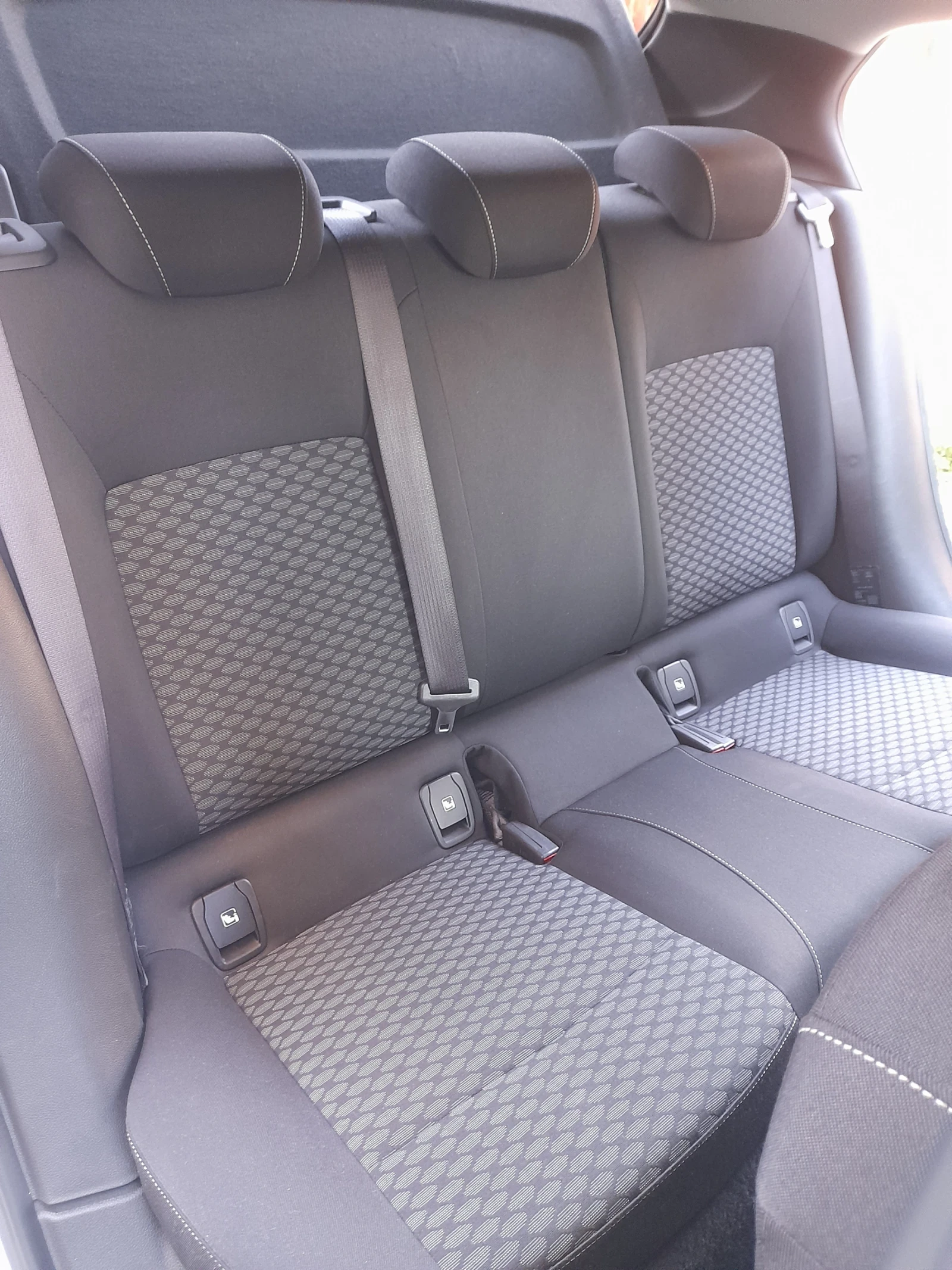 Opel Astra 1.2-TURBO 131ks ELEGANS, снимка 7 - Автомобили и джипове - 54305555