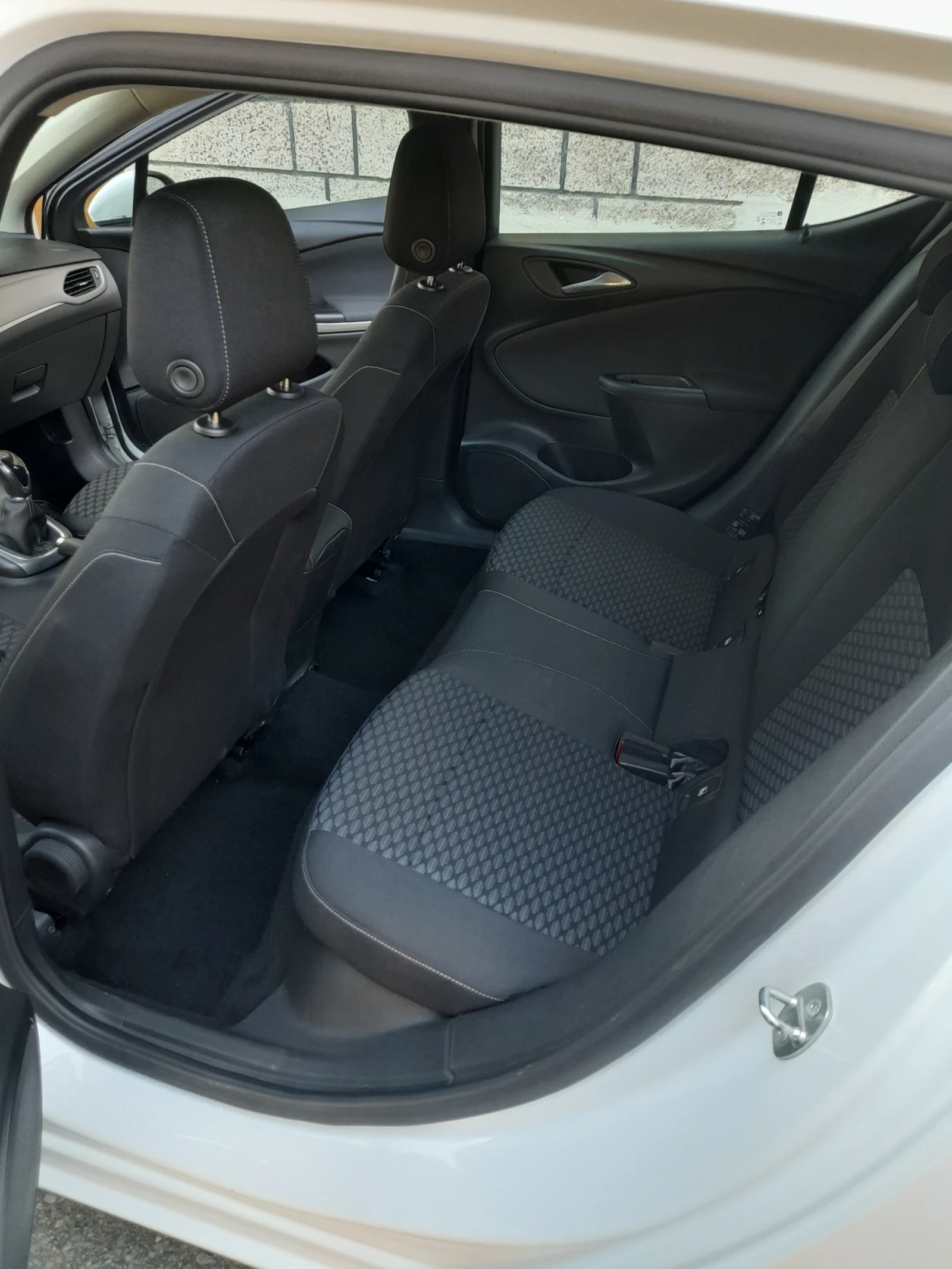 Opel Astra 1.2-TURBO 131ks ELEGANS, снимка 13 - Автомобили и джипове - 54305555