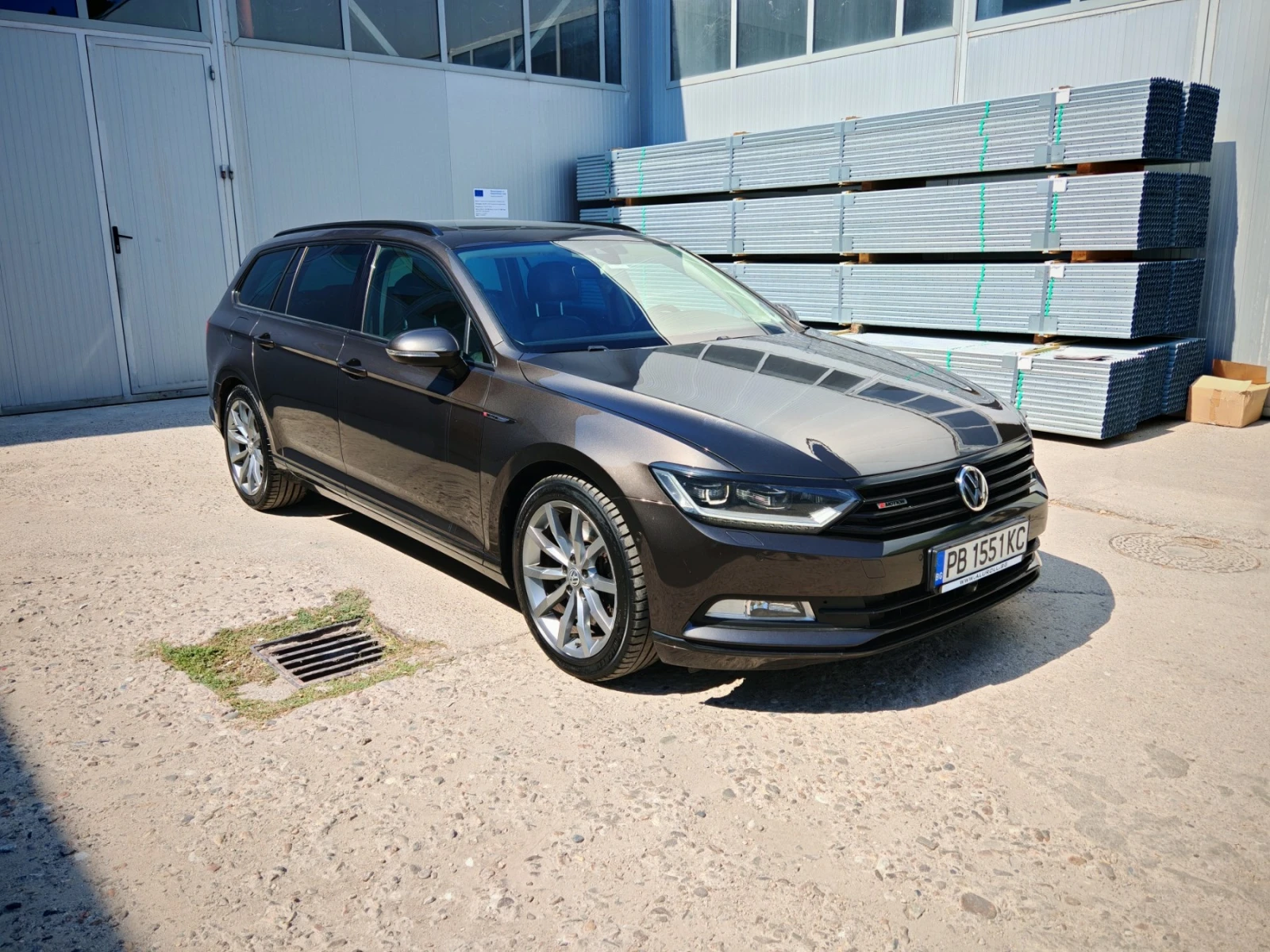 VW Passat, снимка 6 - Автомобили и джипове - 54333332
