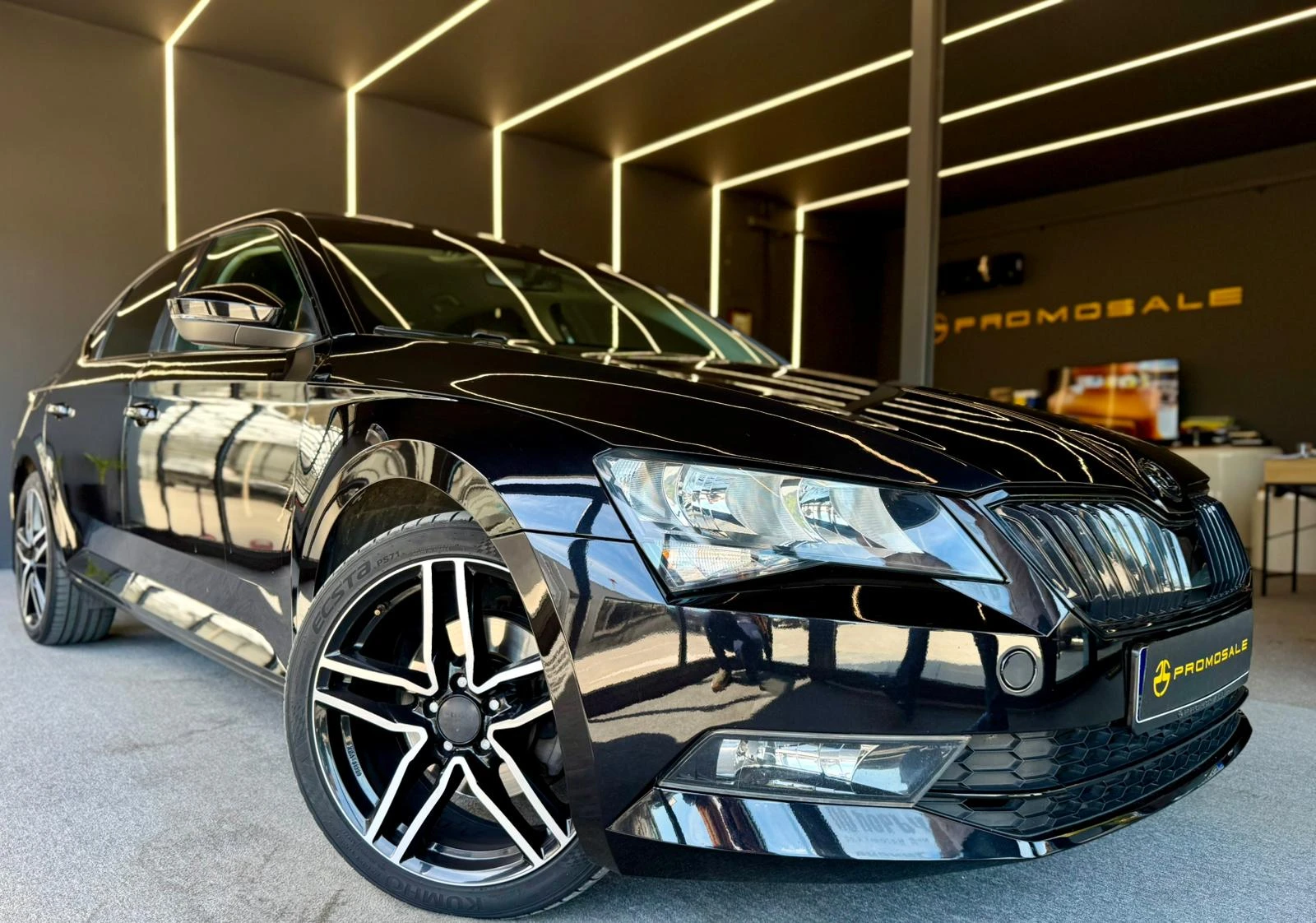 Skoda Superb  2.0tdi* ДИСТРОНИК * АВТОМАТИК-DSG