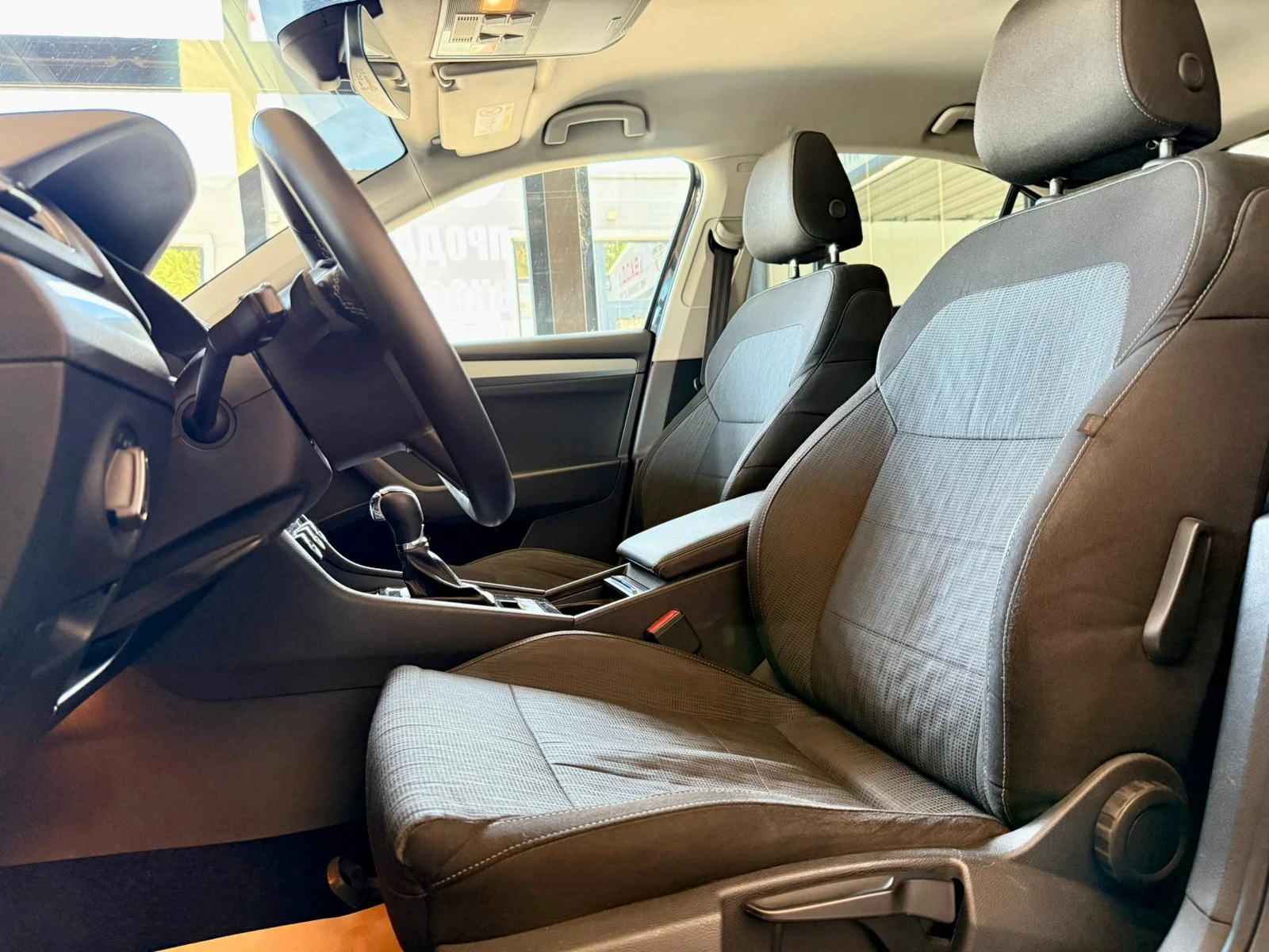 Skoda Superb  2.0tdi* ДИСТРОНИК * АВТОМАТИК-DSG, снимка 10 - Автомобили и джипове - 54608303