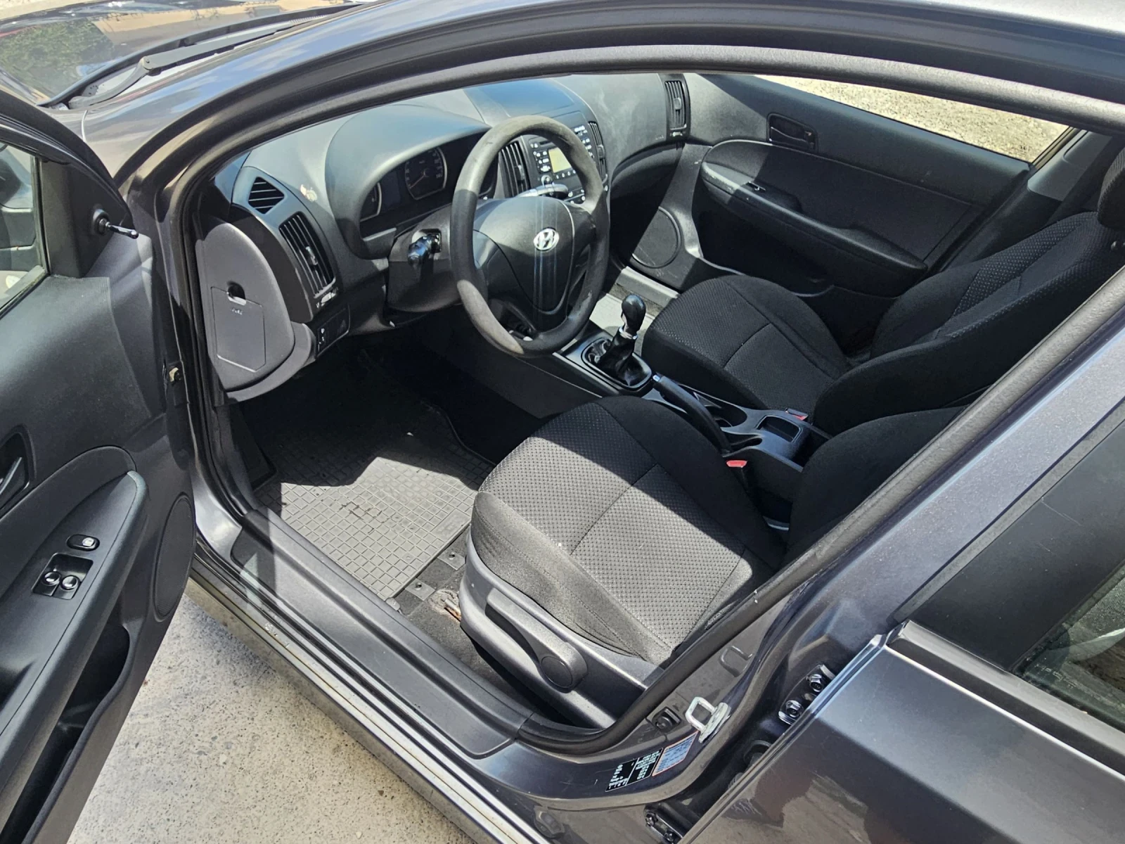 Hyundai I30 1.6d* 90ps* Euro 5, снимка 6 - Автомобили и джипове - 54892347