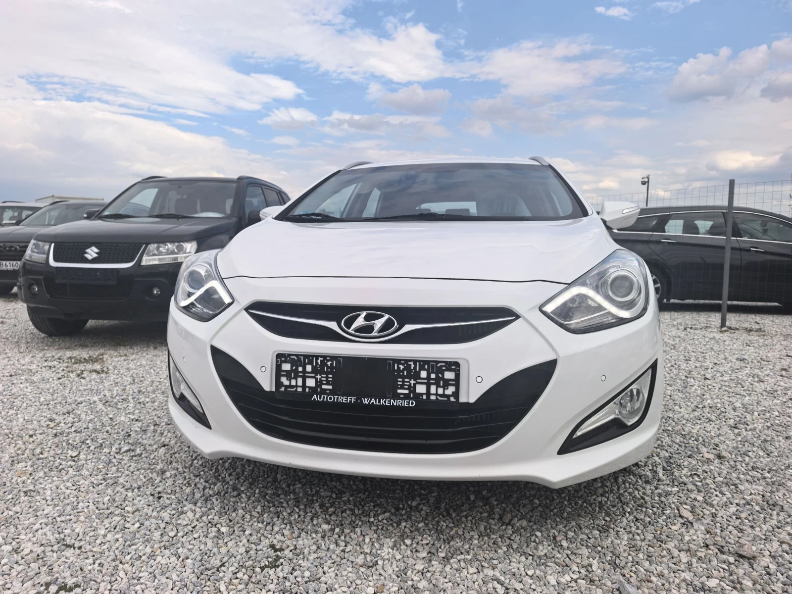 Hyundai I40 Комби, снимка 13 - Автомобили и джипове - 55015829