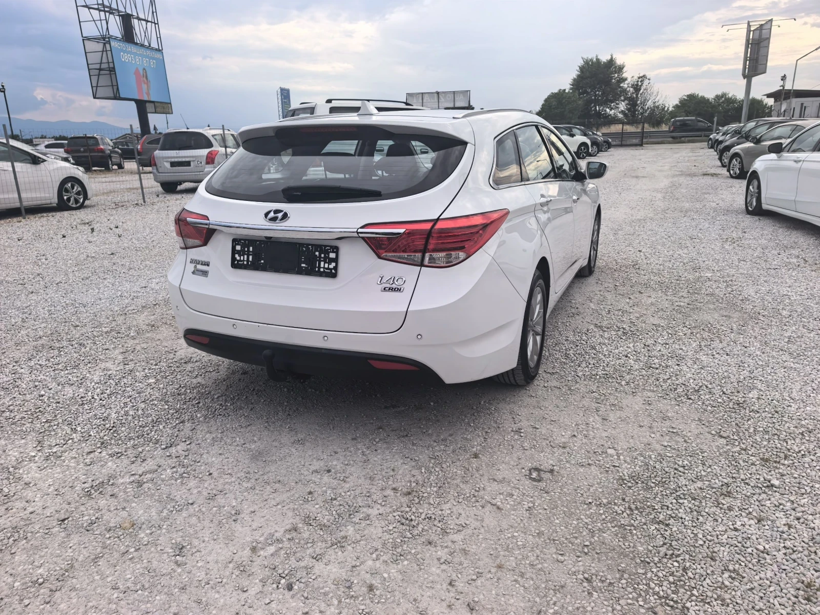 Hyundai I40 Комби, снимка 8 - Автомобили и джипове - 55015829