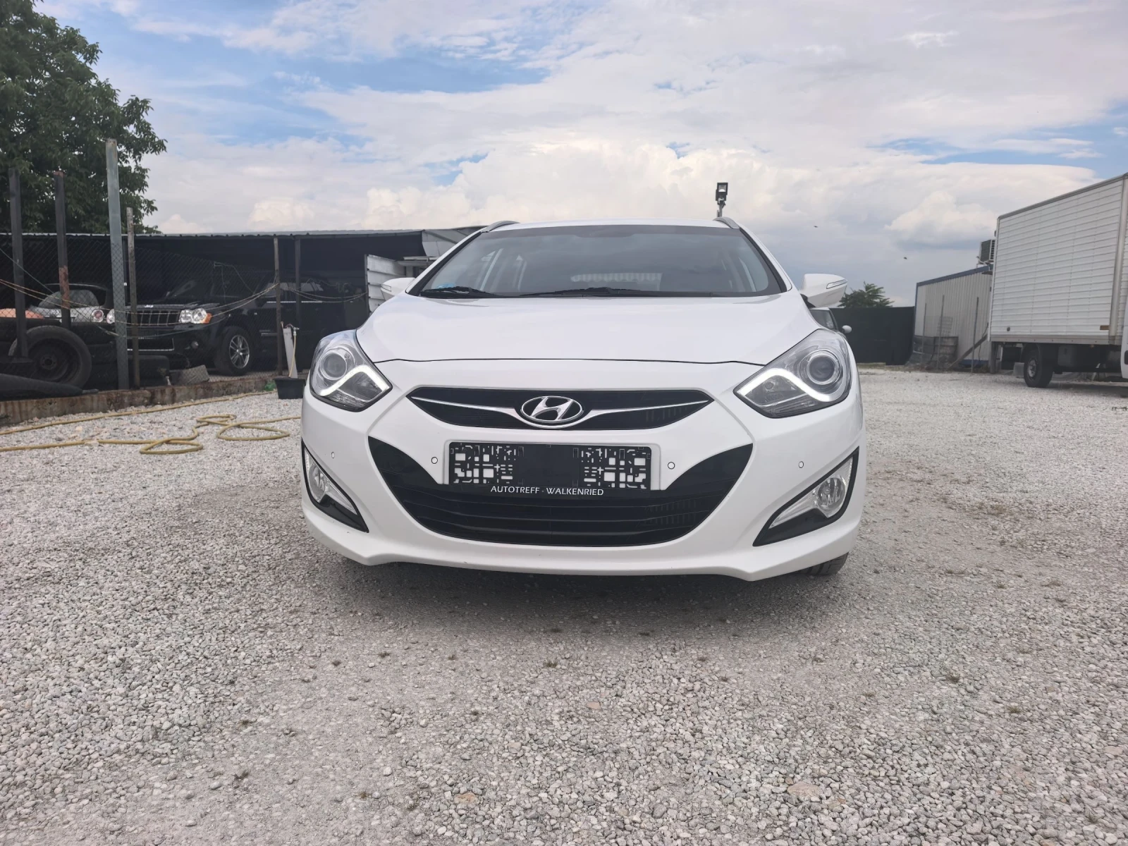Hyundai I40 Комби, снимка 10 - Автомобили и джипове - 55015829