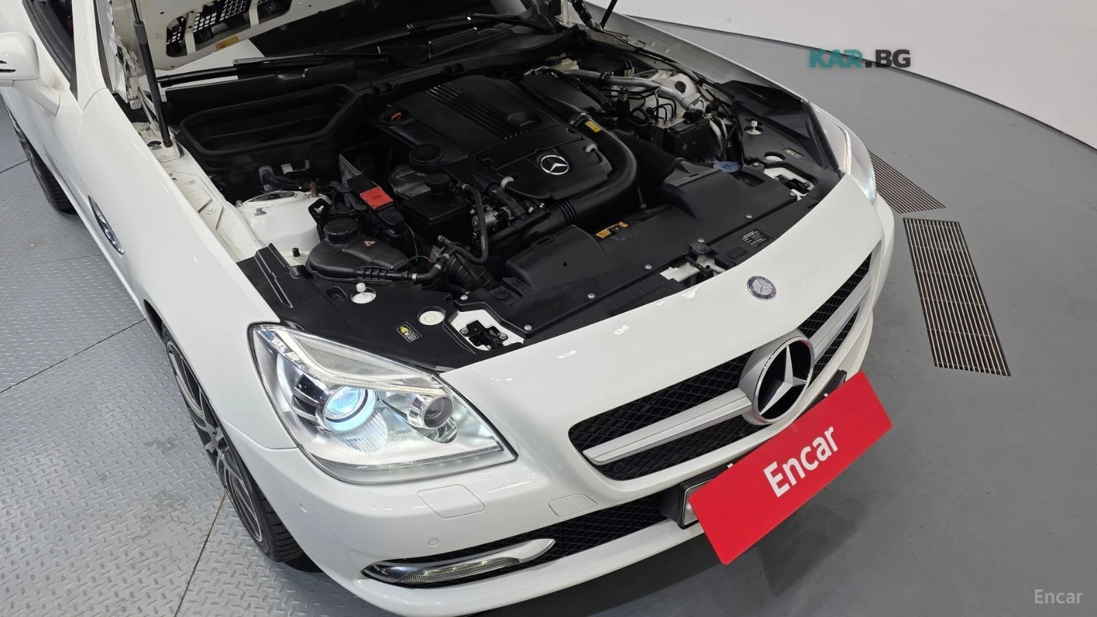 Mercedes-Benz SLK 200 BlueEfficiency* КОЖА* НАВИ* КАМЕРА, снимка 6 - Автомобили и джипове - 55208418