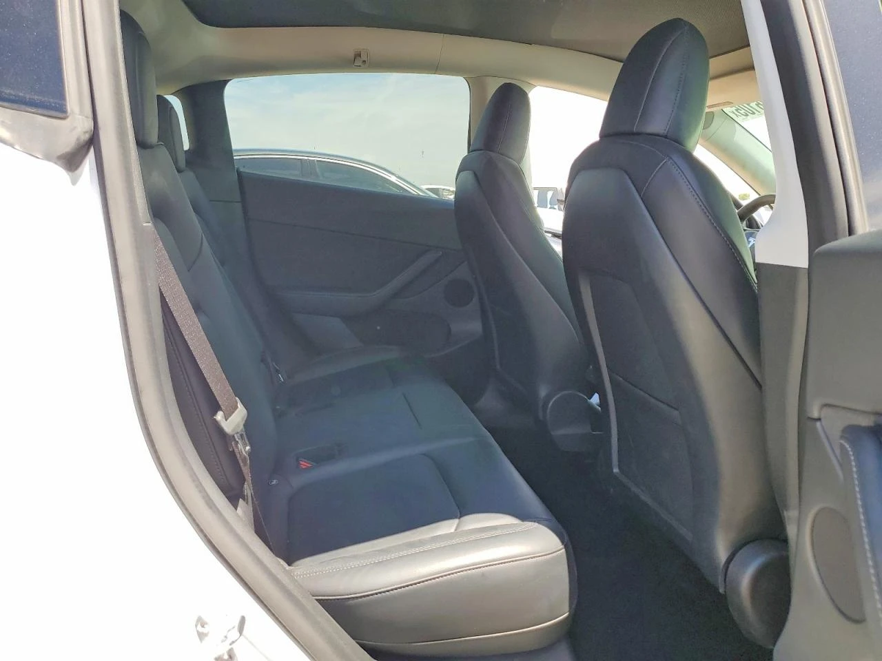 Tesla Model Y | Mobile.bg � ����������� 10