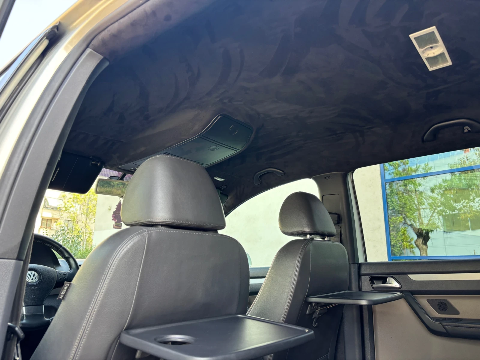 VW Touran 2.0Tdi DSG Full, снимка 13 - Автомобили и джипове - 55588800