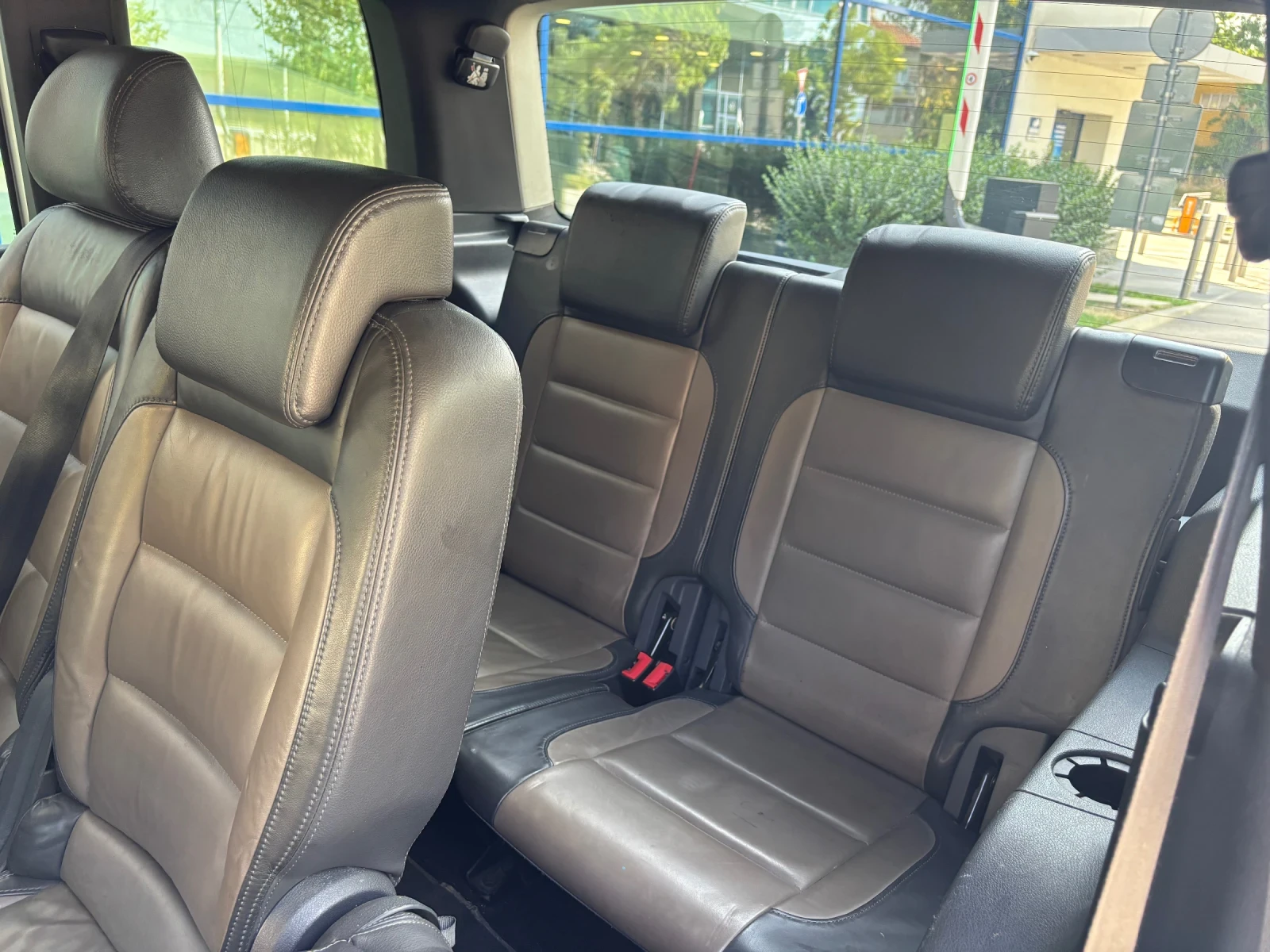 VW Touran 2.0Tdi DSG Full, снимка 14 - Автомобили и джипове - 55588800