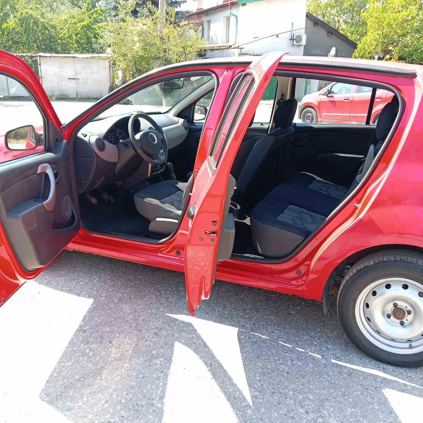 Dacia Sandero, снимка 12 - Автомобили и джипове - 56071553