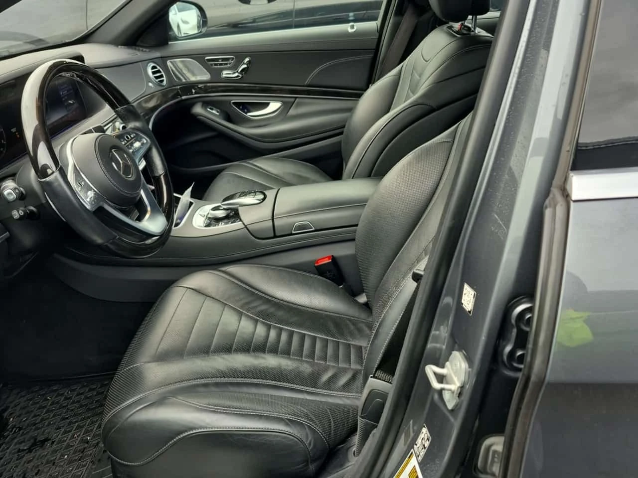 Mercedes-Benz S 560 * AMG Line * 4.0 V8 * CARFAX * , снимка 8 - Автомобили и джипове - 56277877