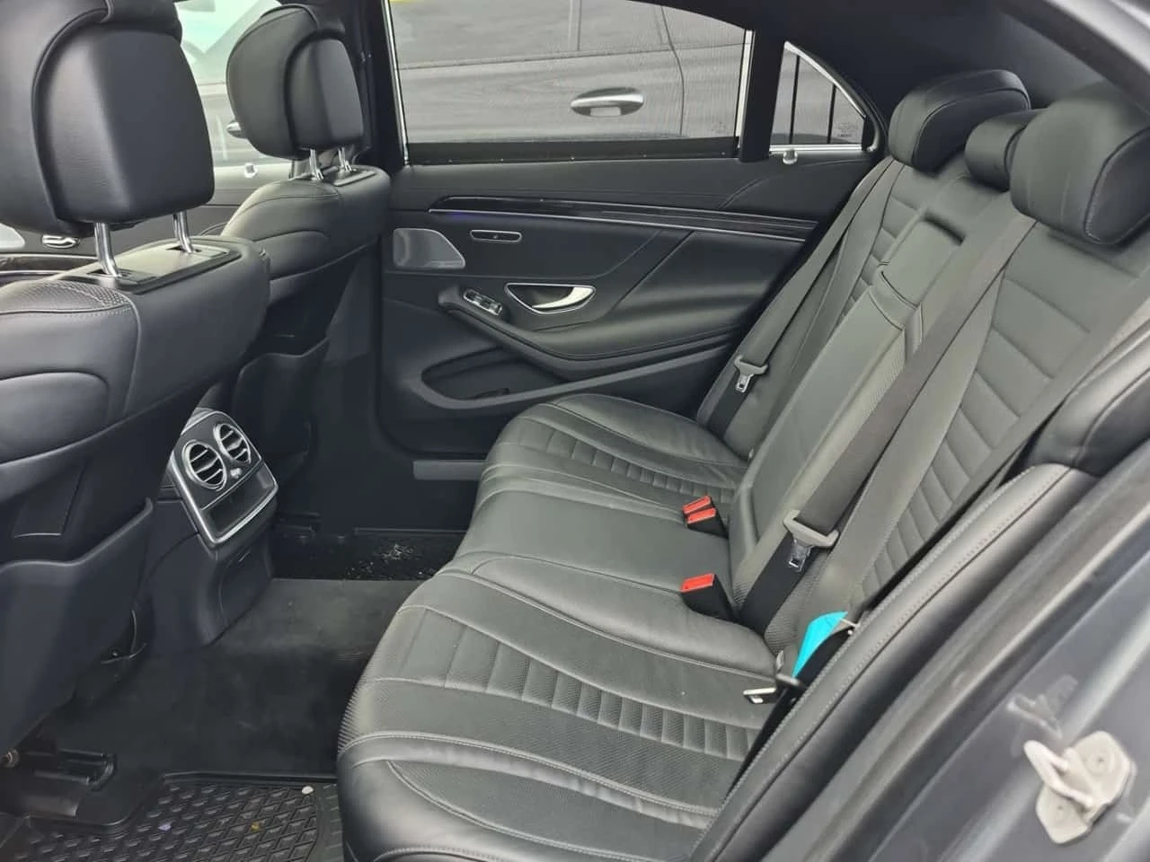 Mercedes-Benz S 560 * AMG Line * 4.0 V8 * CARFAX * , снимка 9 - Автомобили и джипове - 56277877