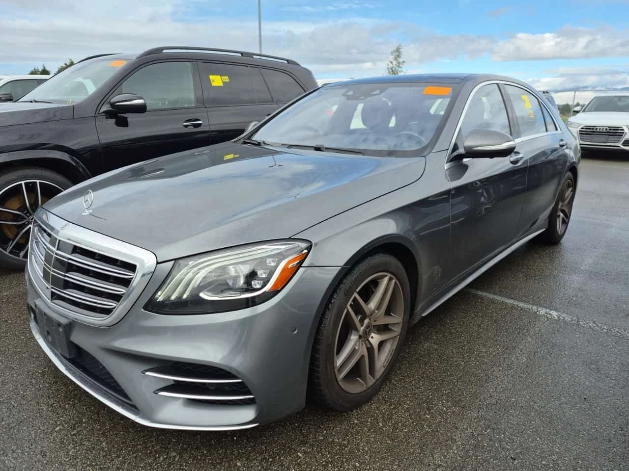 Mercedes-Benz S 560 * AMG Line * 4.0 V8 * CARFAX * 