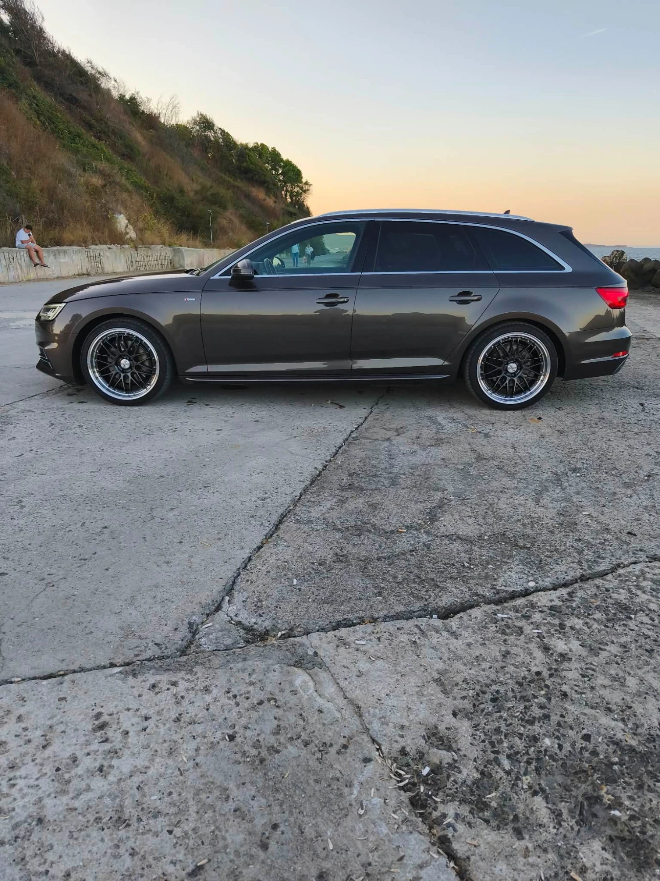 Audi A4 2.0TDI/190PS/QUATTRO/MATRIX/ VIRTUAL 3S-LINE , снимка 4 - Автомобили и джипове - 56330427