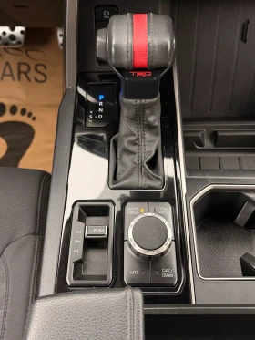 Toyota Tundra - TRD - SR5 - 4x4 - Keyless - Camera - Navi - , снимка 11