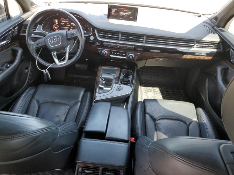 Audi Q7 PRESTIGE 3.0T обдухване* дистроник* дигитално табл, снимка 8 - Автомобили и джипове - 46443284