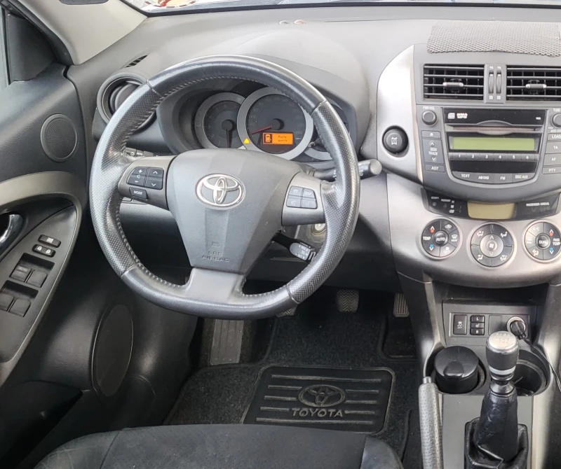 Toyota Rav4 2.2 D-4D 4Х4 150к.с. euro 5 Регистриран, снимка 7 - Автомобили и джипове - 48395998