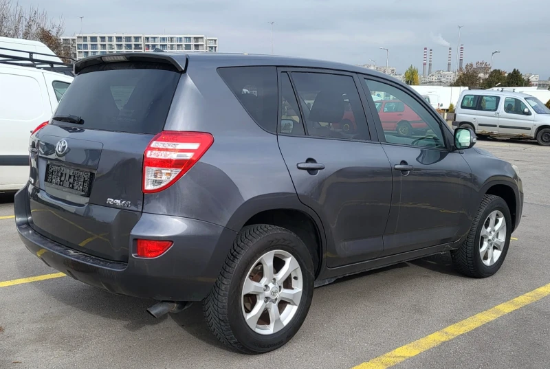 Toyota Rav4 2.2 D-4D 4Х4 150к.с. euro 5 Регистриран, снимка 1 - Автомобили и джипове - 48395998