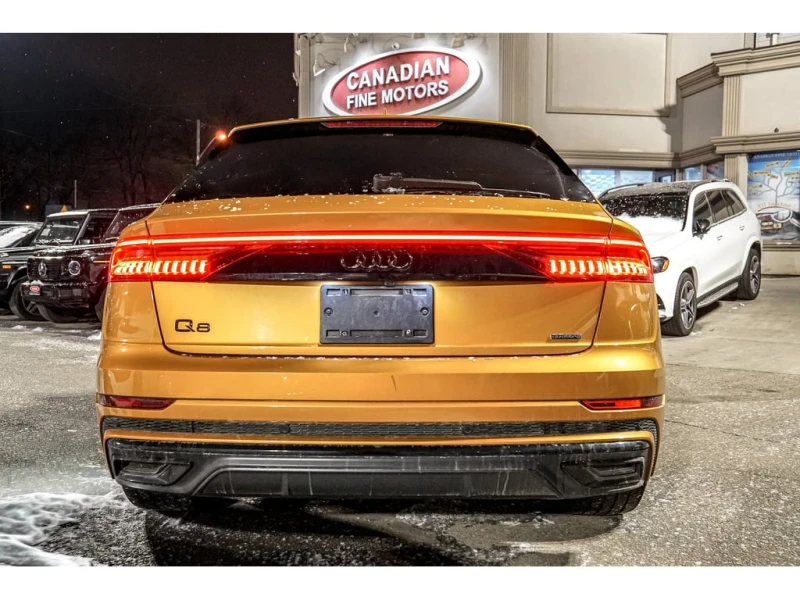Audi Q8 * TECHNIK S LINE QUATTRO | MASSAGE SEATS | HUD | 3, снимка 8 - Автомобили и джипове - 52928171