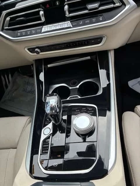 BMW X5  M50i | HARMAN KARDON | ОБДУХВАНЕ | CARFAX | , снимка 9 - Автомобили и джипове - 54652462