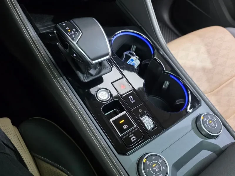 VW Touareg 3.0 TDI PRESTIGE, снимка 9 - Автомобили и джипове - 55006545