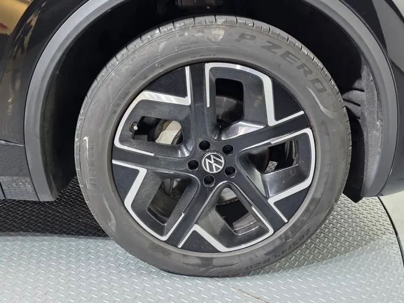 VW Touareg 3.0 TDI PRESTIGE, снимка 5 - Автомобили и джипове - 55006545