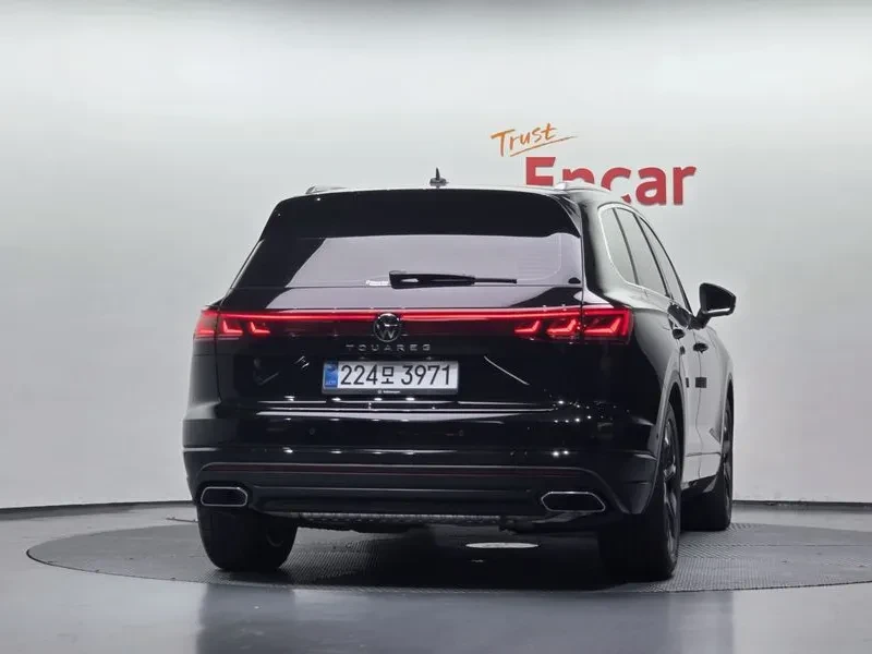 VW Touareg 3.0 TDI PRESTIGE, снимка 4 - Автомобили и джипове - 55006545