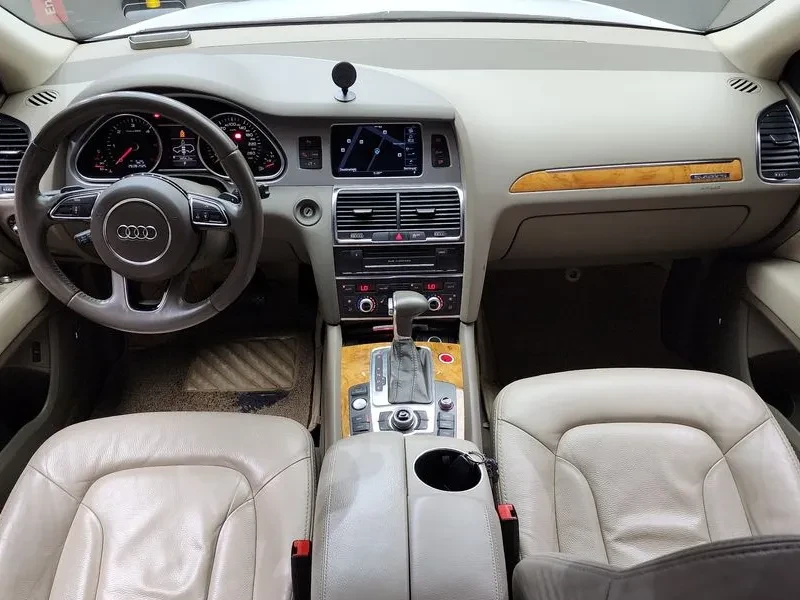 Audi Q7 3.0 TDI Quattro, снимка 7 - Автомобили и джипове - 55132421