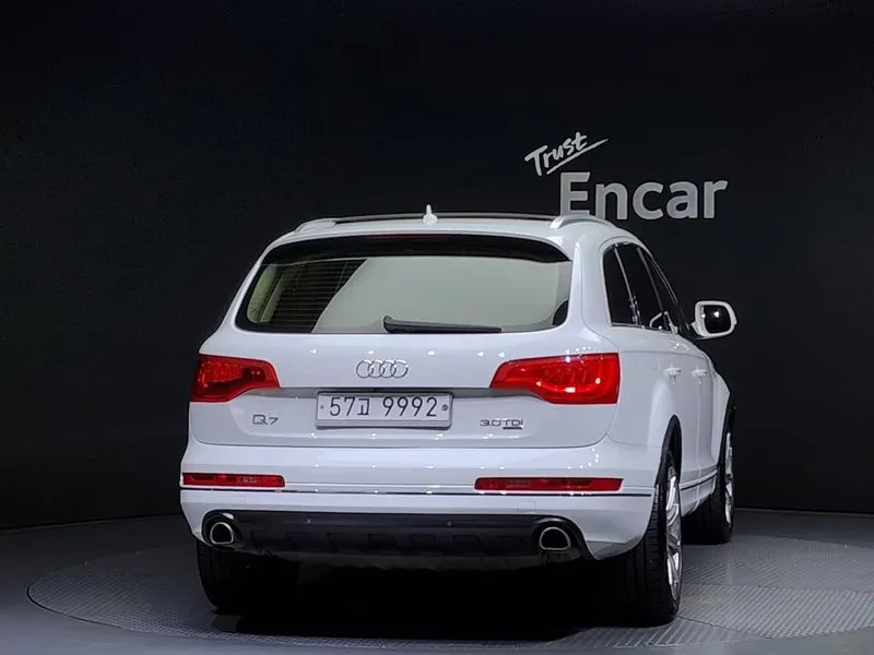 Audi Q7 3.0 TDI Quattro, снимка 4 - Автомобили и джипове - 55132421