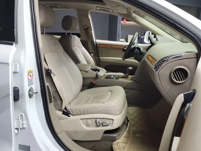 Audi Q7 3.0 TDI Quattro, снимка 11 - Автомобили и джипове - 55132421