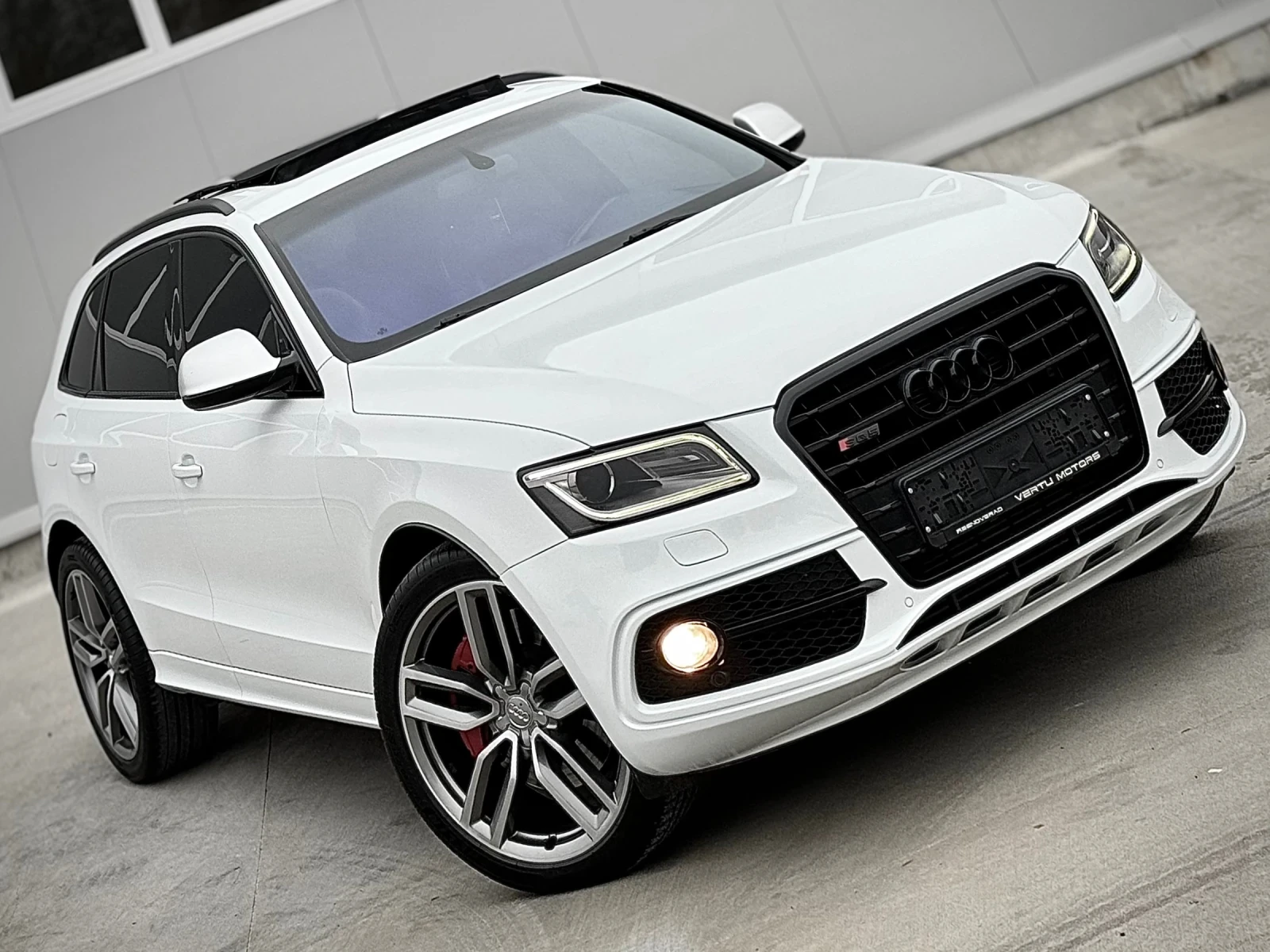 Audi Q5 SQ5 / 3.0biTDI / COMPETITION / FACE / PANO / LED - изображение 3