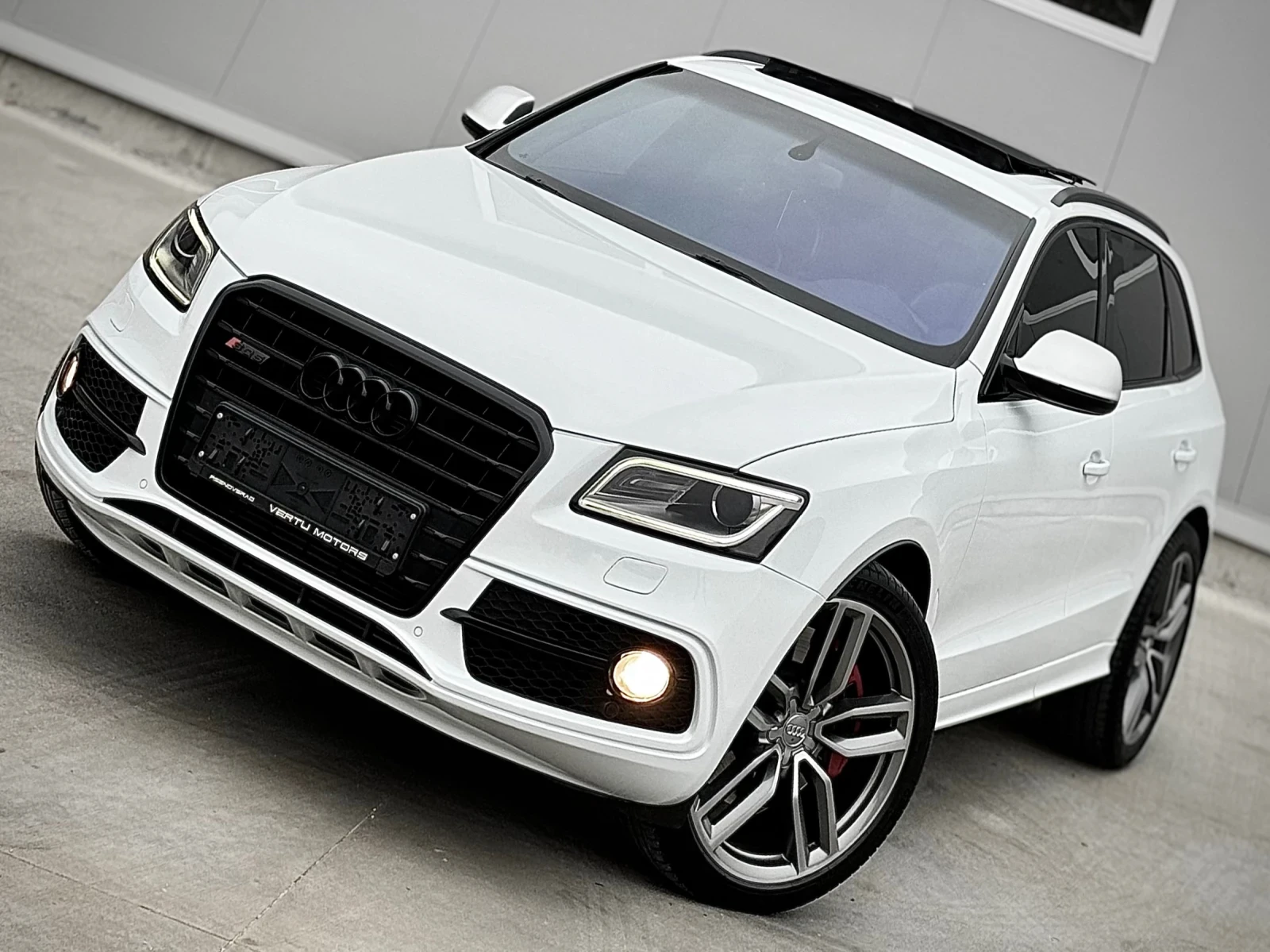 Audi Q5 SQ5 / 3.0biTDI / COMPETITION / FACE / PANO / LED - [1] 