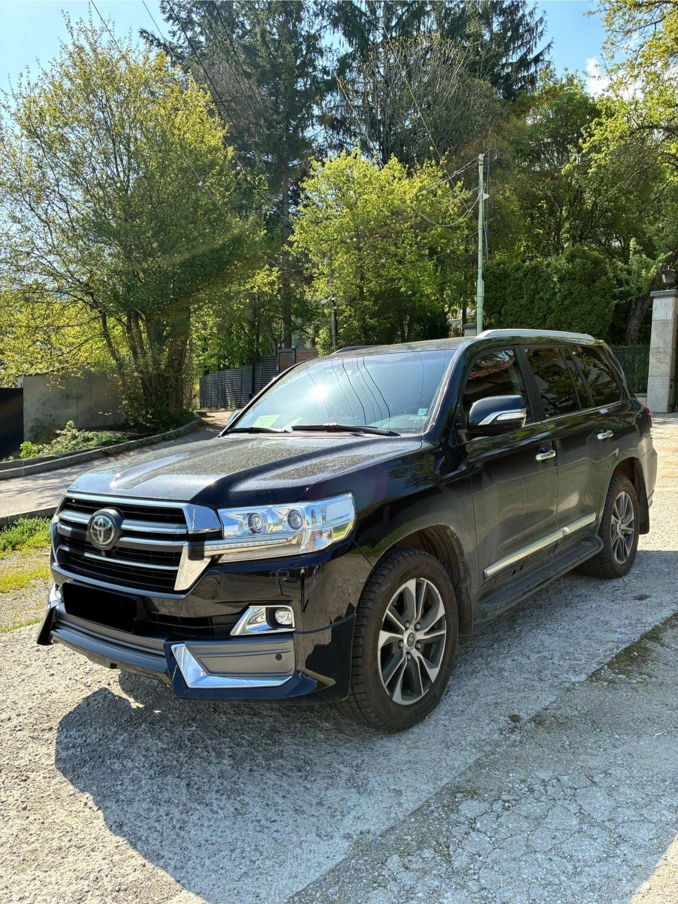 Toyota Land cruiser 200 5.7 V8 - изображение 2