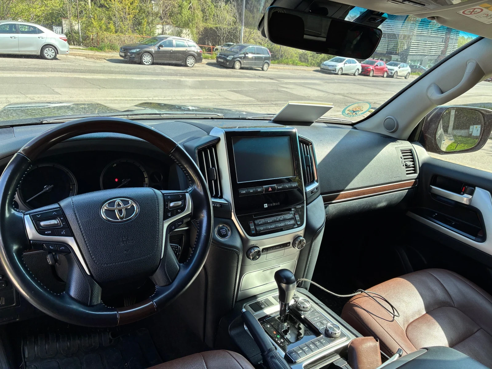 Toyota Land cruiser 200 5.7 V8 - изображение 6