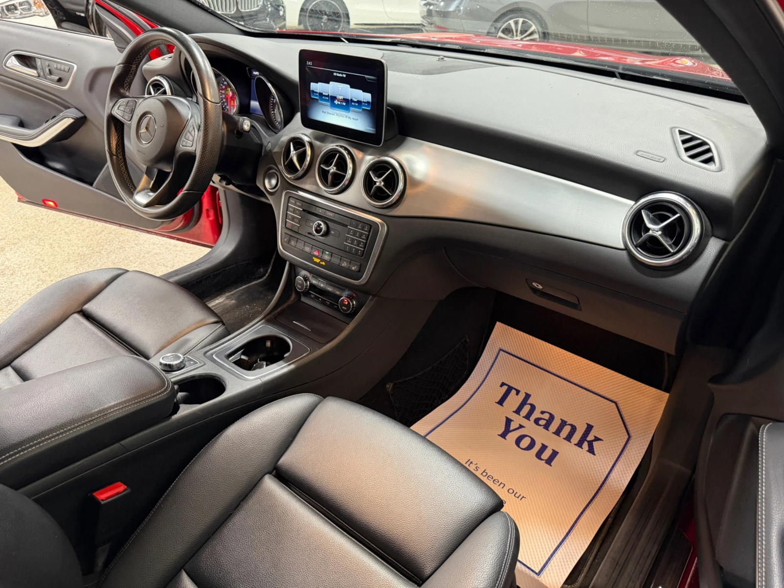 Mercedes-Benz GLA 250 4Matic / AMG PKG  - изображение 10