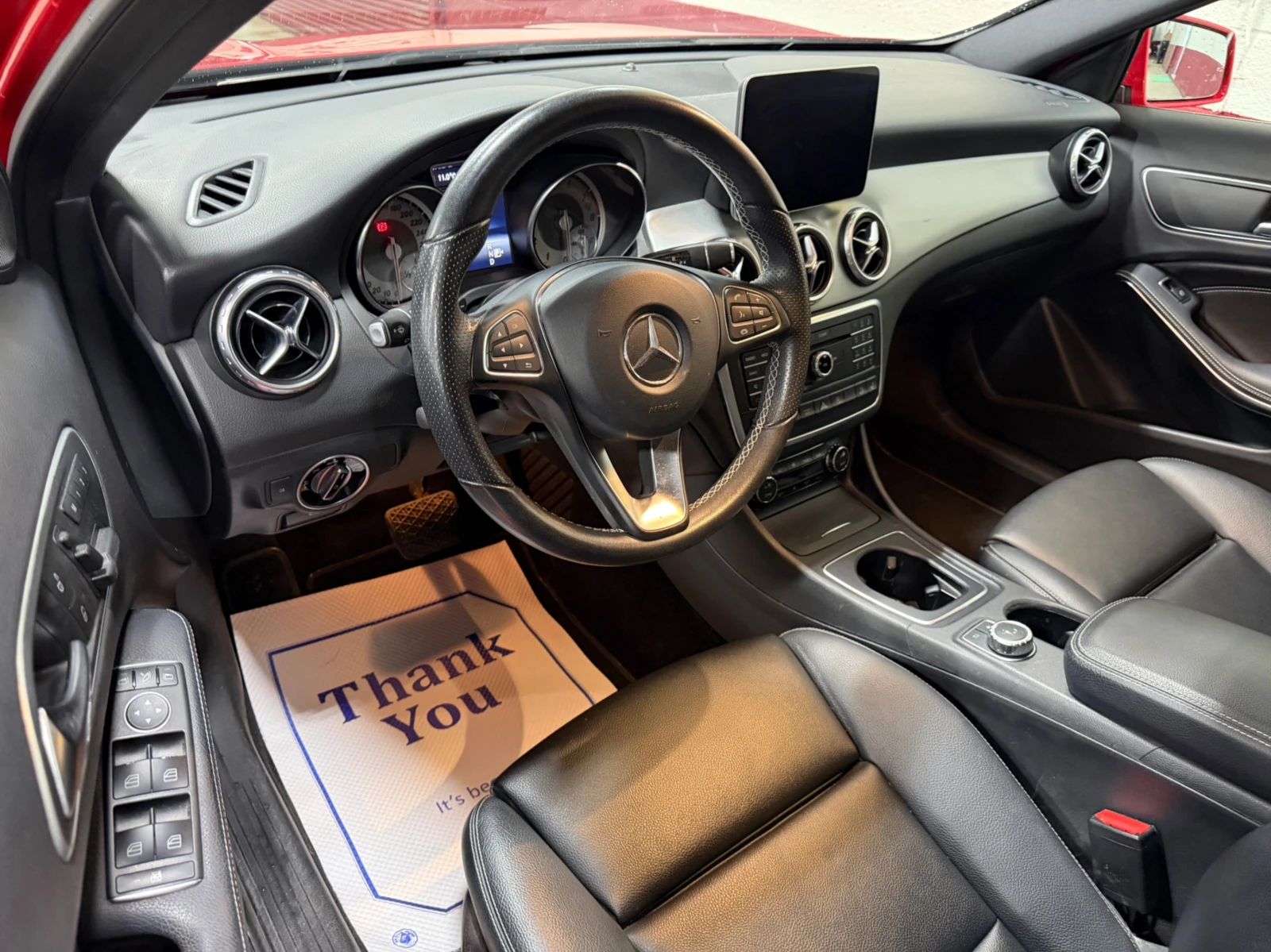 Mercedes-Benz GLA 250 4Matic / AMG PKG  - изображение 8