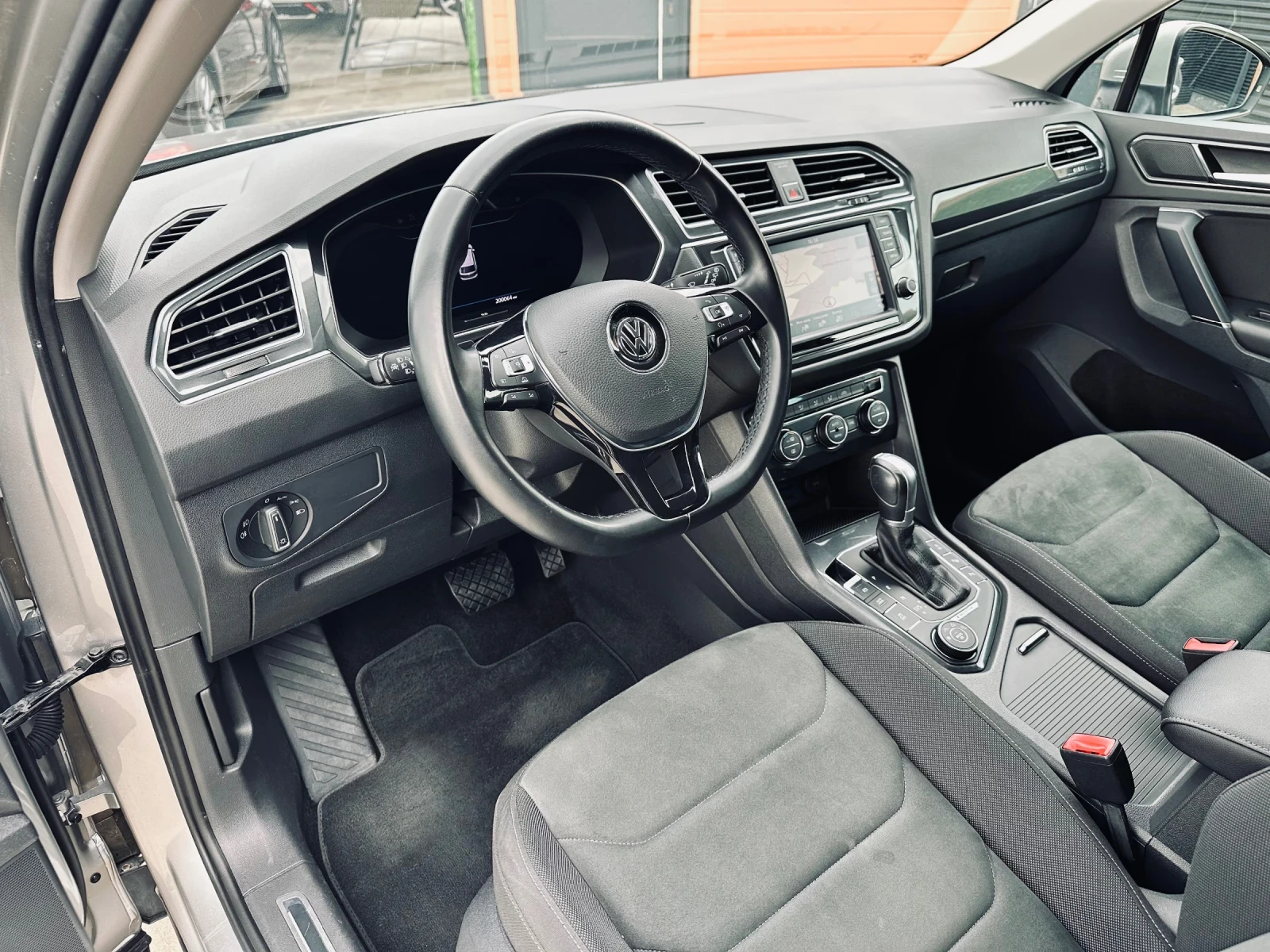 VW Tiguan 2.0TDI/4-motion/DSG/Distronic/������ | Mobile.bg � ����������� 10