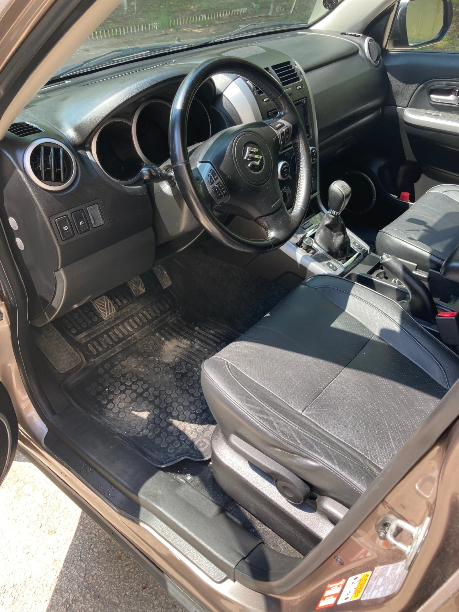 Suzuki Grand vitara 2014, снимка 9 - Автомобили и джипове - 54788252