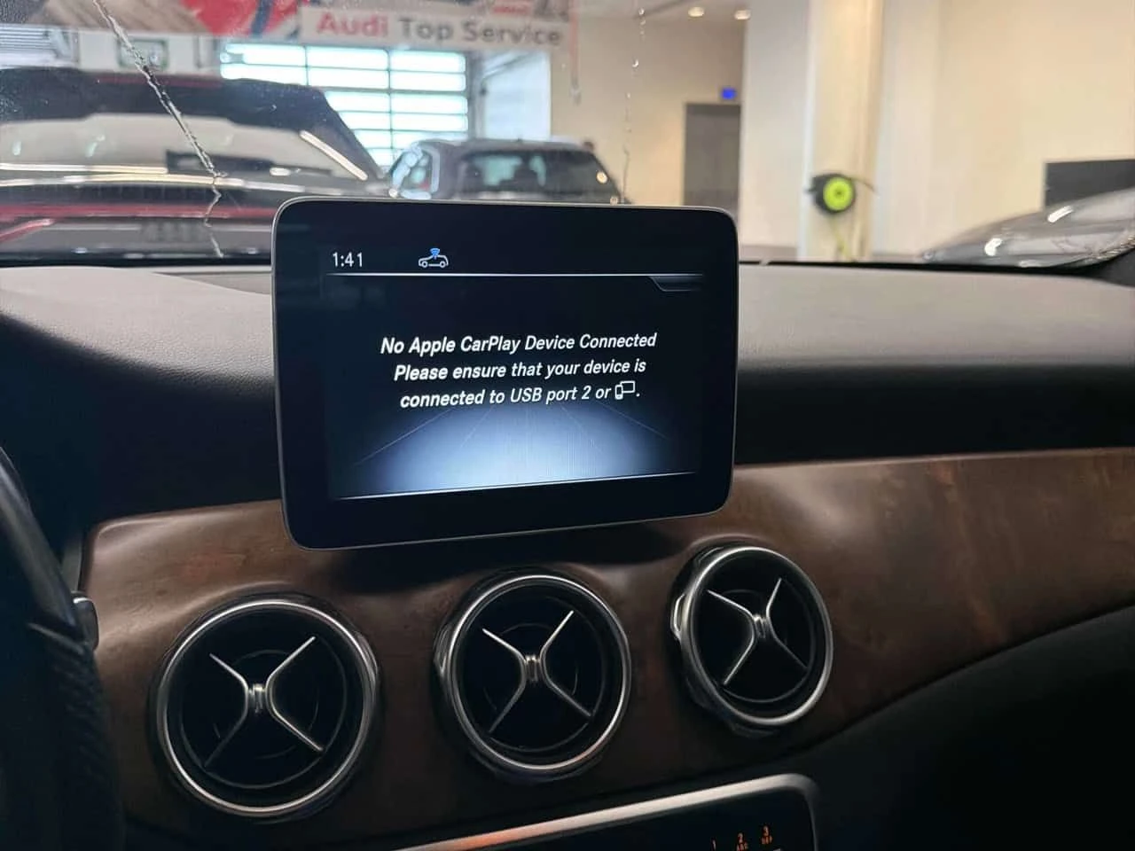 Mercedes-Benz GLA 250 4MATIC/ПАНОРАМА/ПОДГРЕВИ, снимка 9 - Автомобили и джипове - 54889856