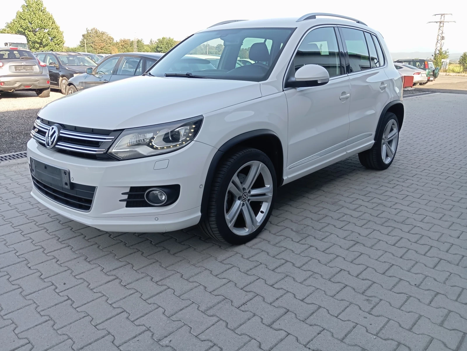 VW Tiguan R-Line ЛИЗИНГ , снимка 3 - Автомобили и джипове - 55645382