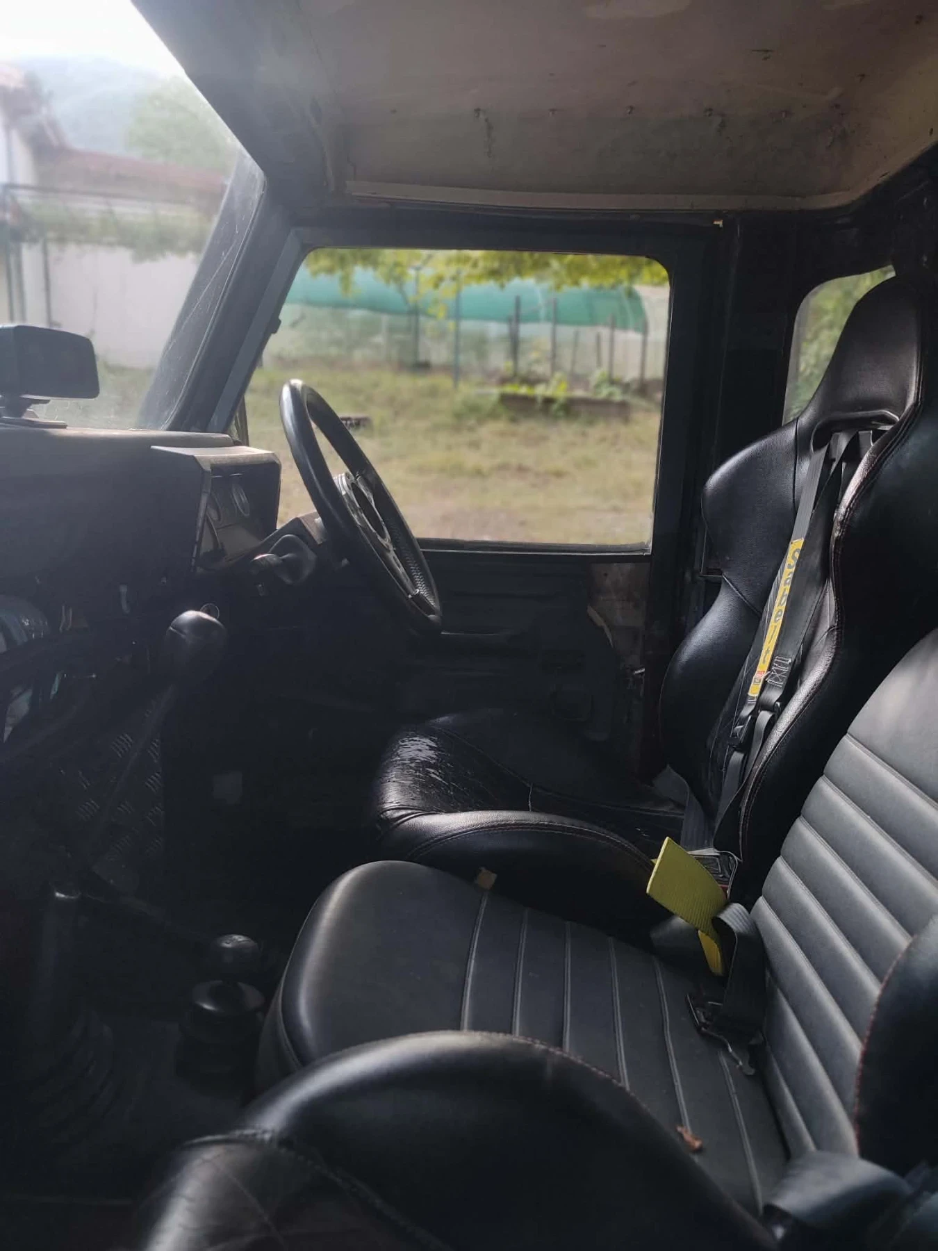 Land Rover Defender 90 Hard Top 2.5TD, снимка 6 - Автомобили и джипове - 55827811