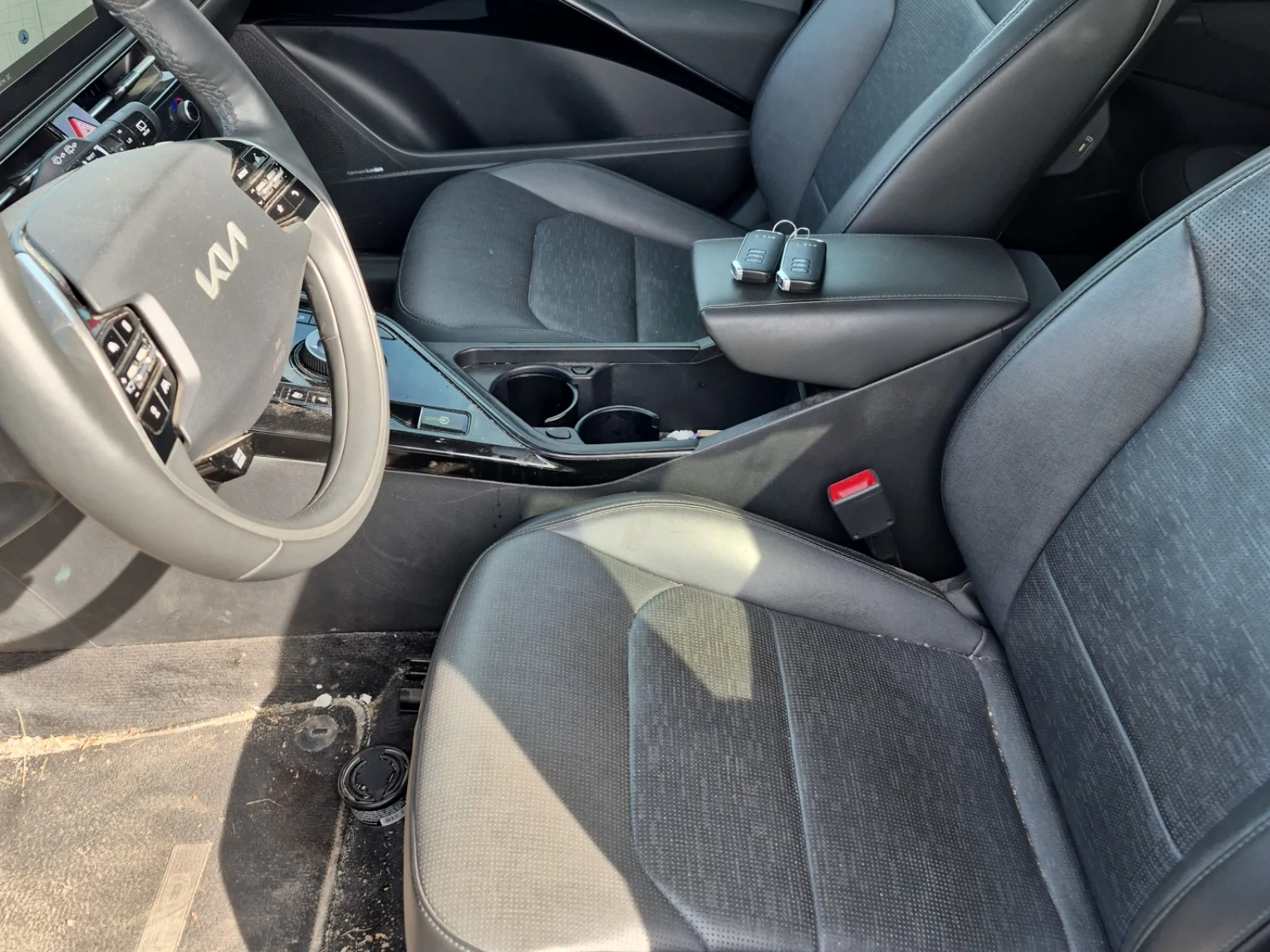 Kia Niro Limited, снимка 5 - Автомобили и джипове - 55875333