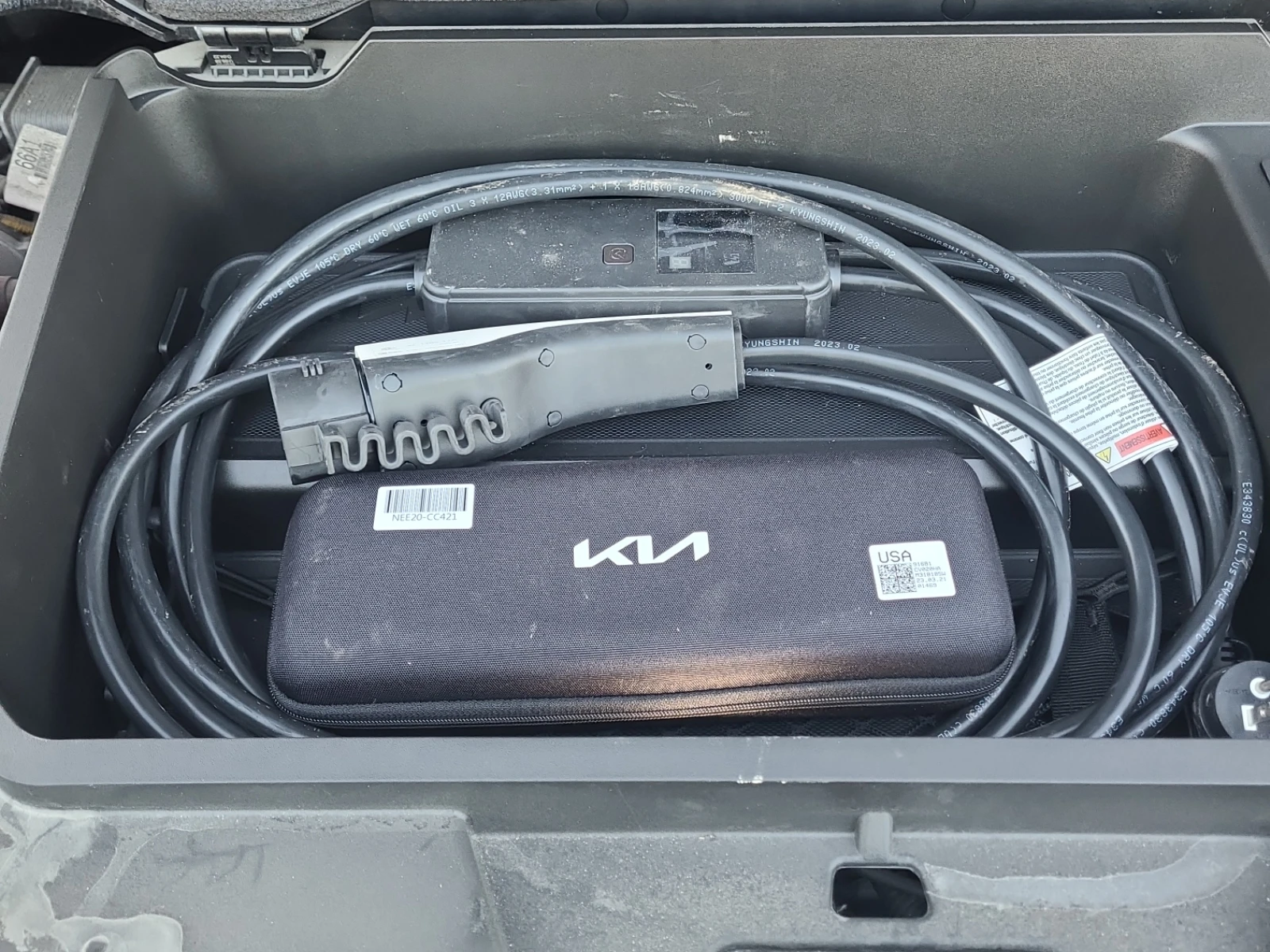 Kia Niro Limited, снимка 13 - Автомобили и джипове - 55875333